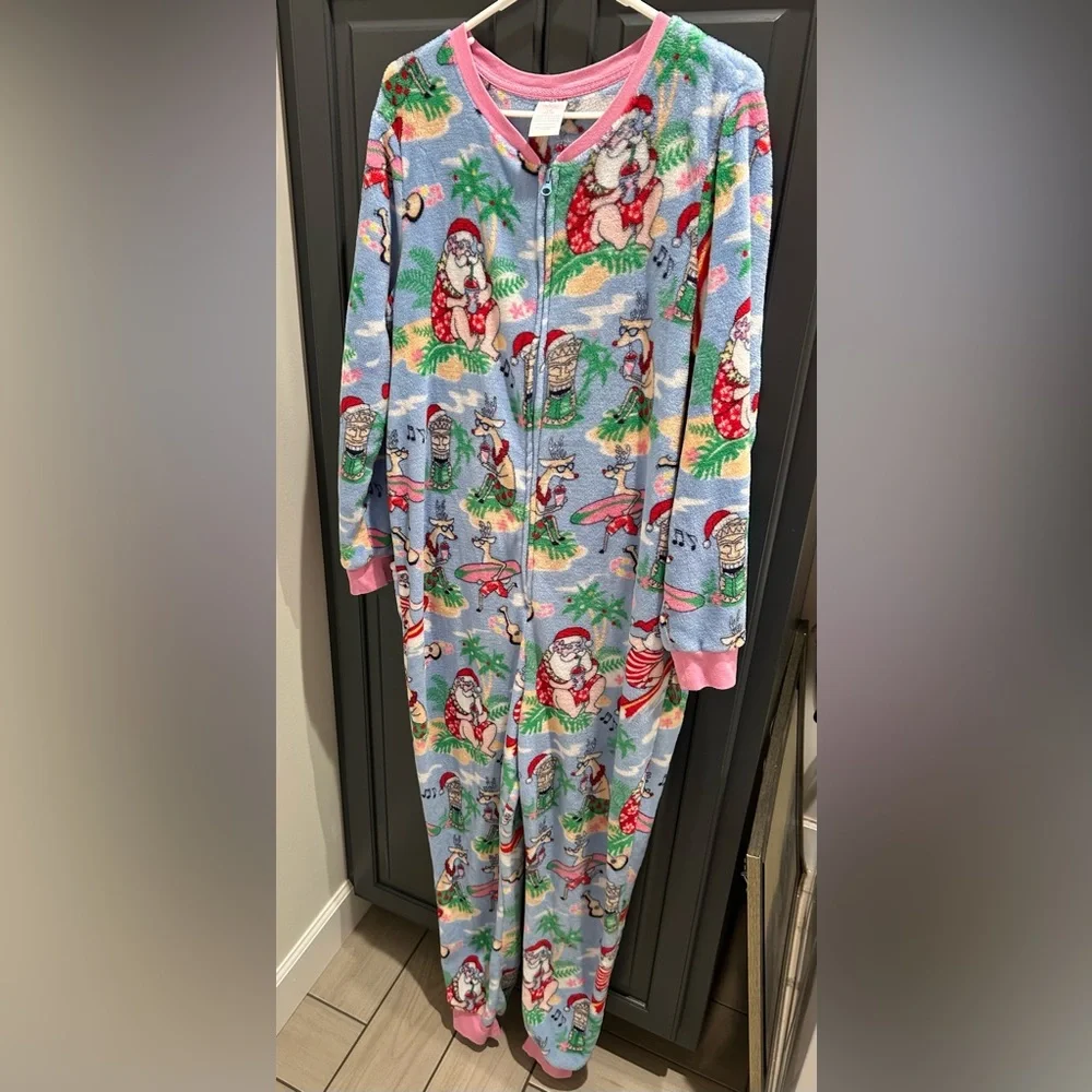 Women's large Secret Treasures Aloho Christmas Onesie zip‎ large